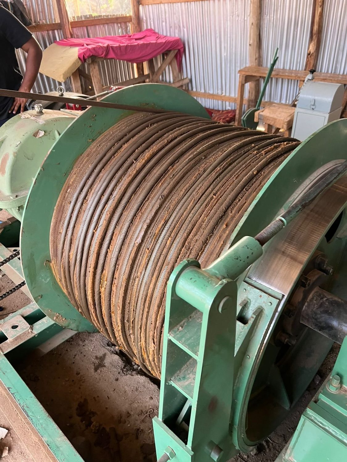 Hoist headframe